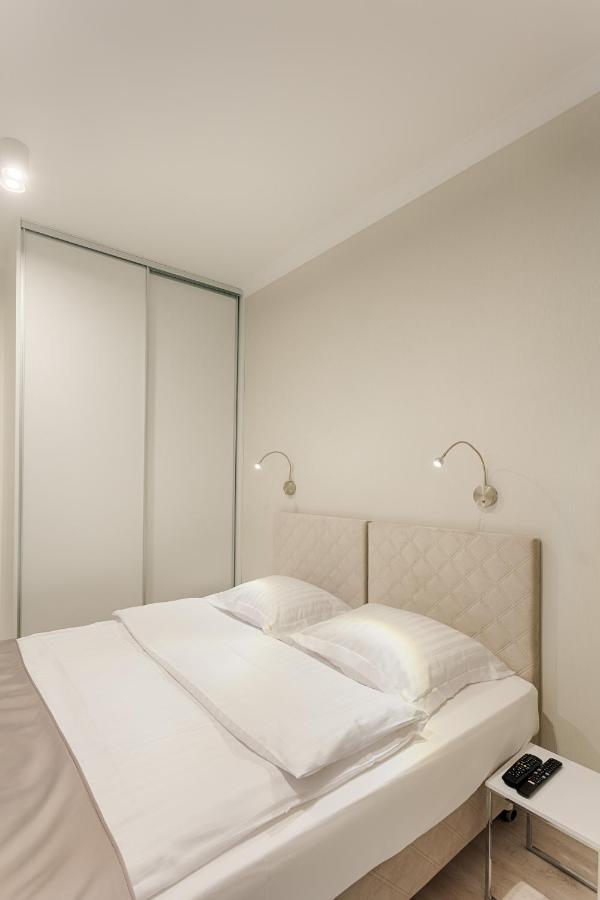 Mennica Residence Luxury Location Varşovia Exterior foto