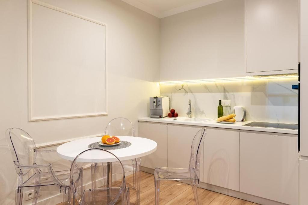 Mennica Residence Luxury Location Varşovia Exterior foto